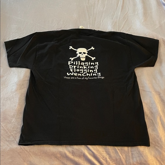Salem Skull Black Graphic T-Med - Picture 2 of 6